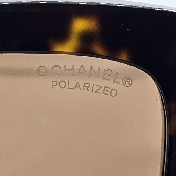 CHANEL Acetate Dark Tortoise. Lenses: Brown, Polarized ref 5506 c.714/83… - Picture 9 of 13
